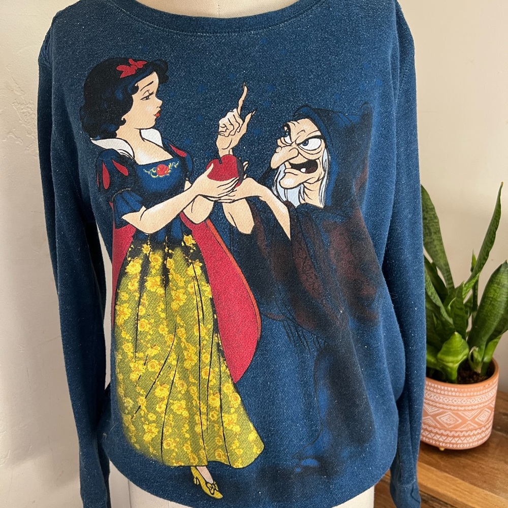 Disney Snow White Sweater (2XL)